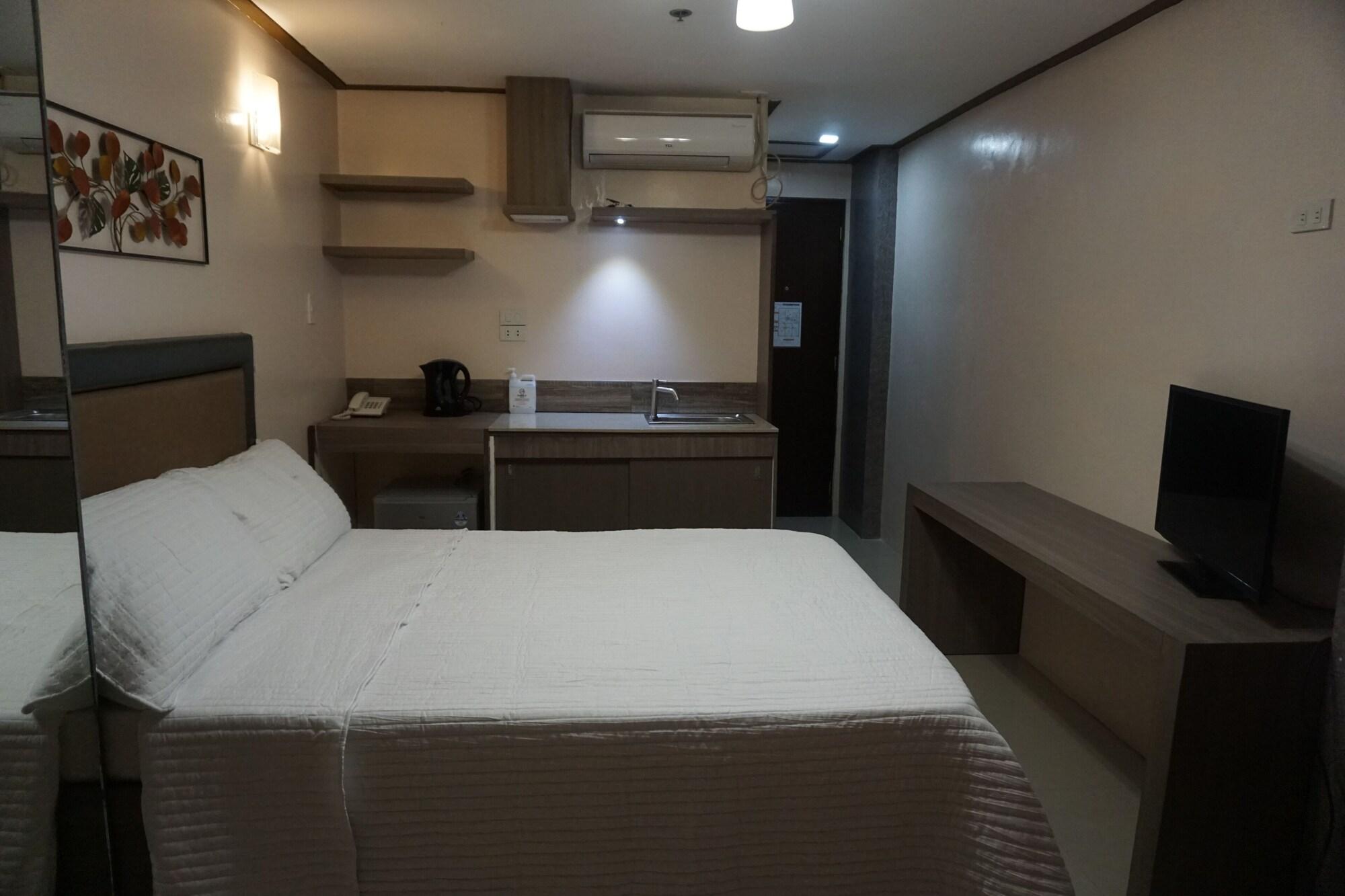 The Shila Philla Hotel Makati City Eksteriør bilde