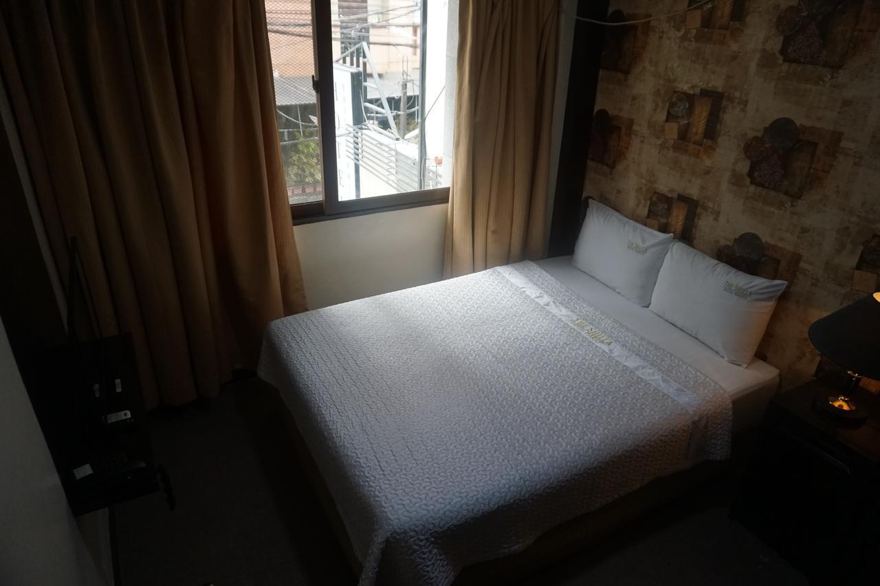 The Shila Philla Hotel Makati City Eksteriør bilde
