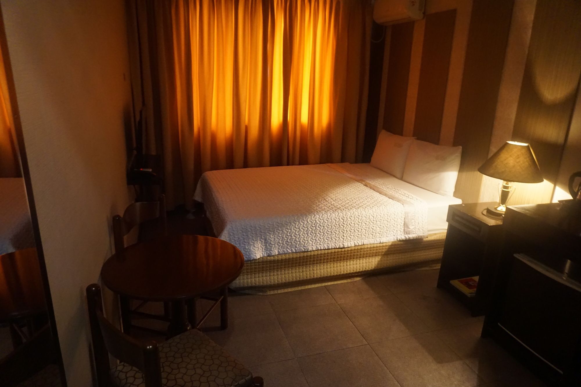The Shila Philla Hotel Makati City Eksteriør bilde