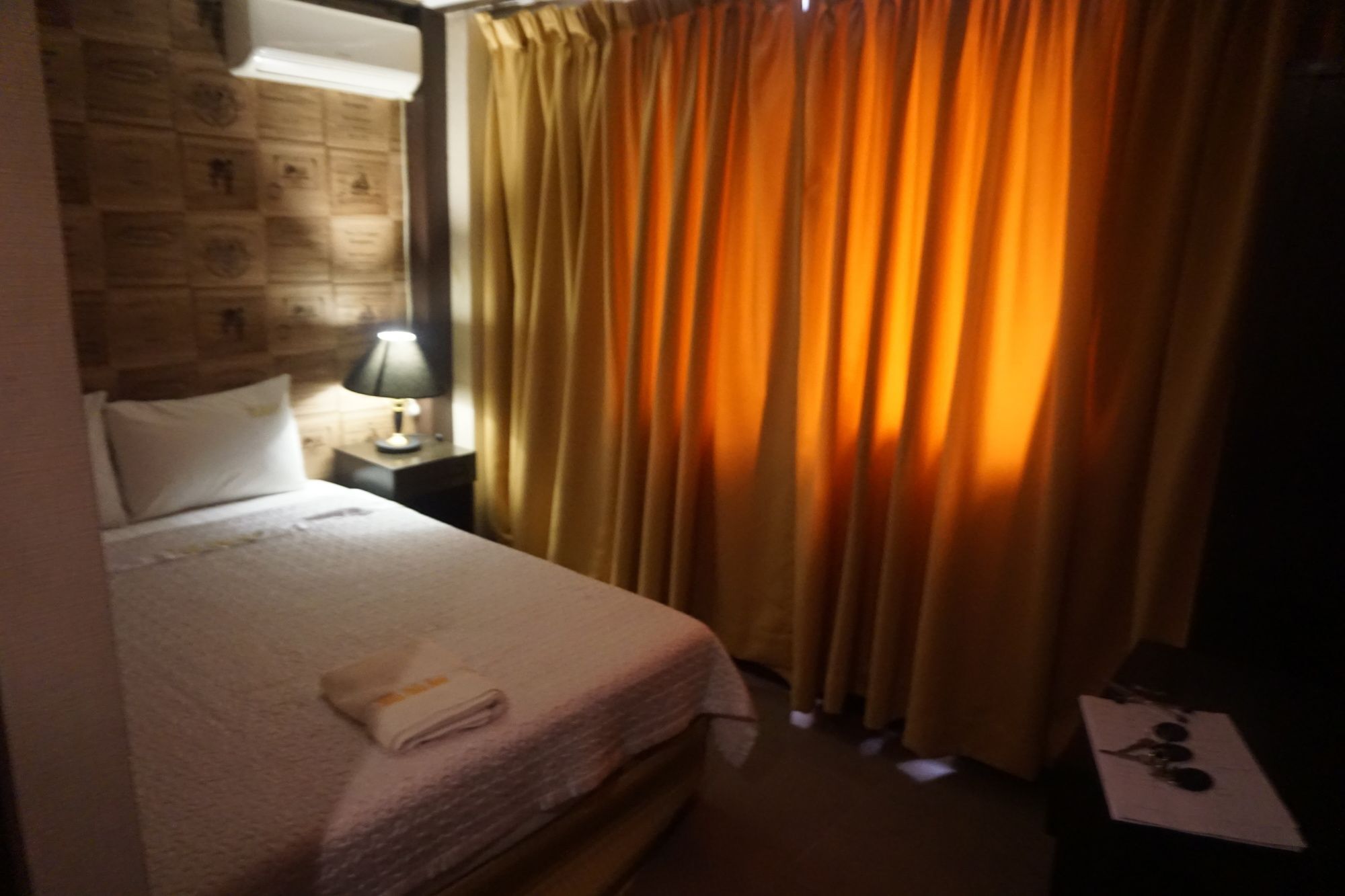 The Shila Philla Hotel Makati City Eksteriør bilde