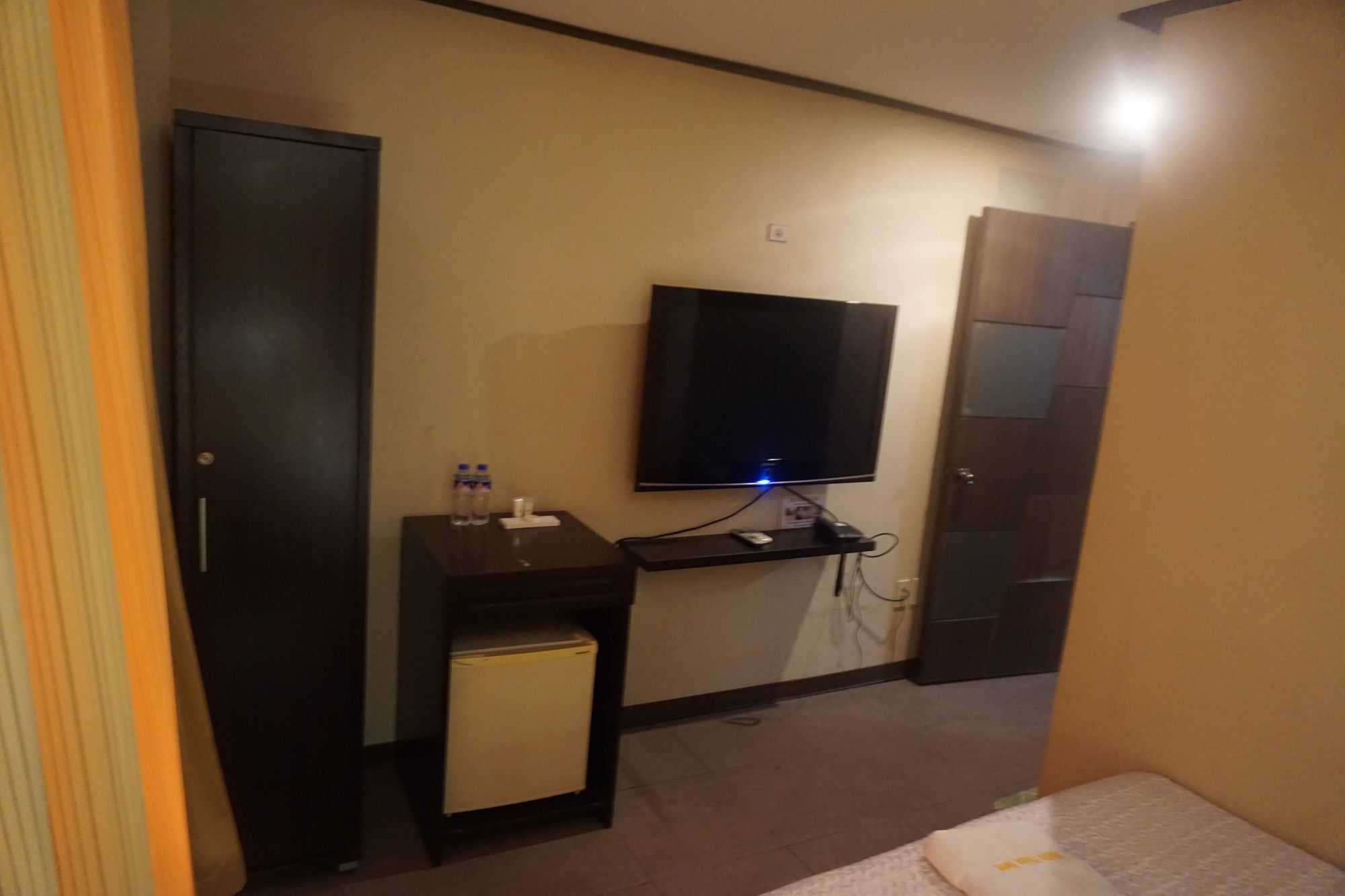 The Shila Philla Hotel Makati City Eksteriør bilde